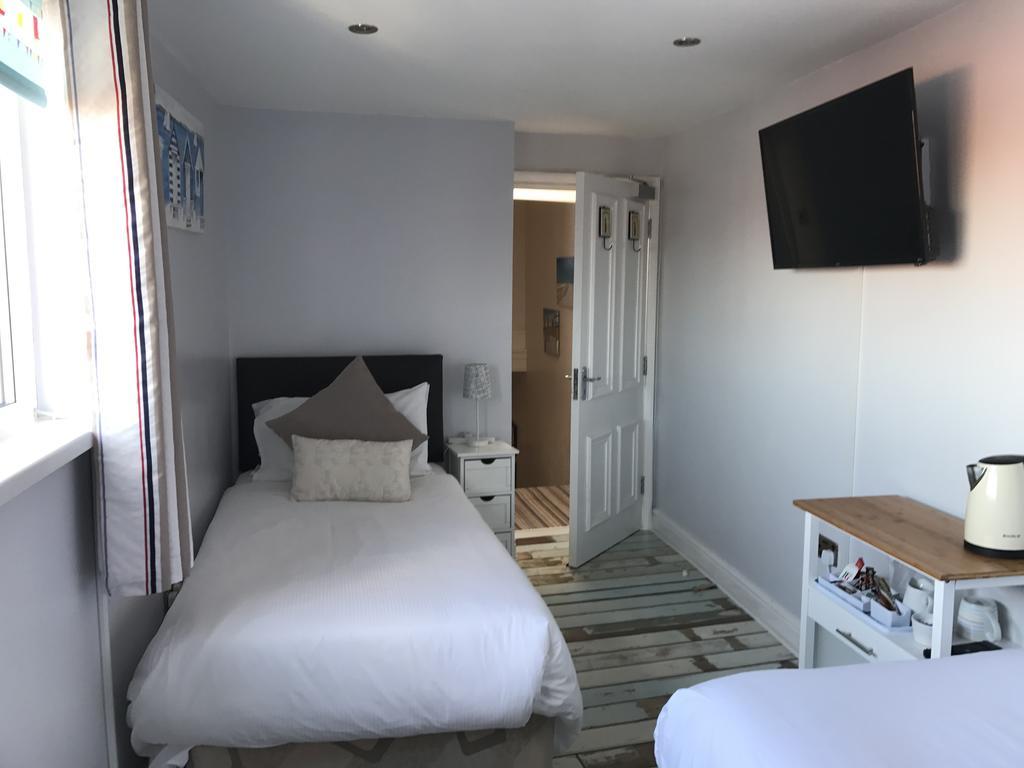 Lighthouse Guest House 위틀리베이 외부 사진