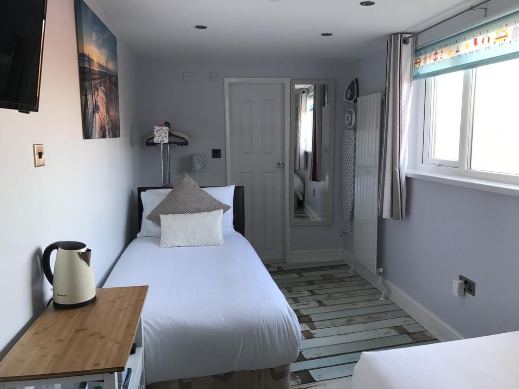 Lighthouse Guest House 위틀리베이 외부 사진