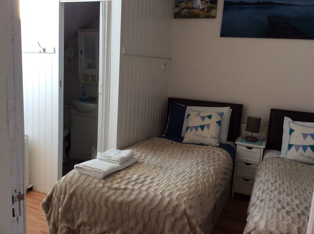 Lighthouse Guest House 위틀리베이 외부 사진