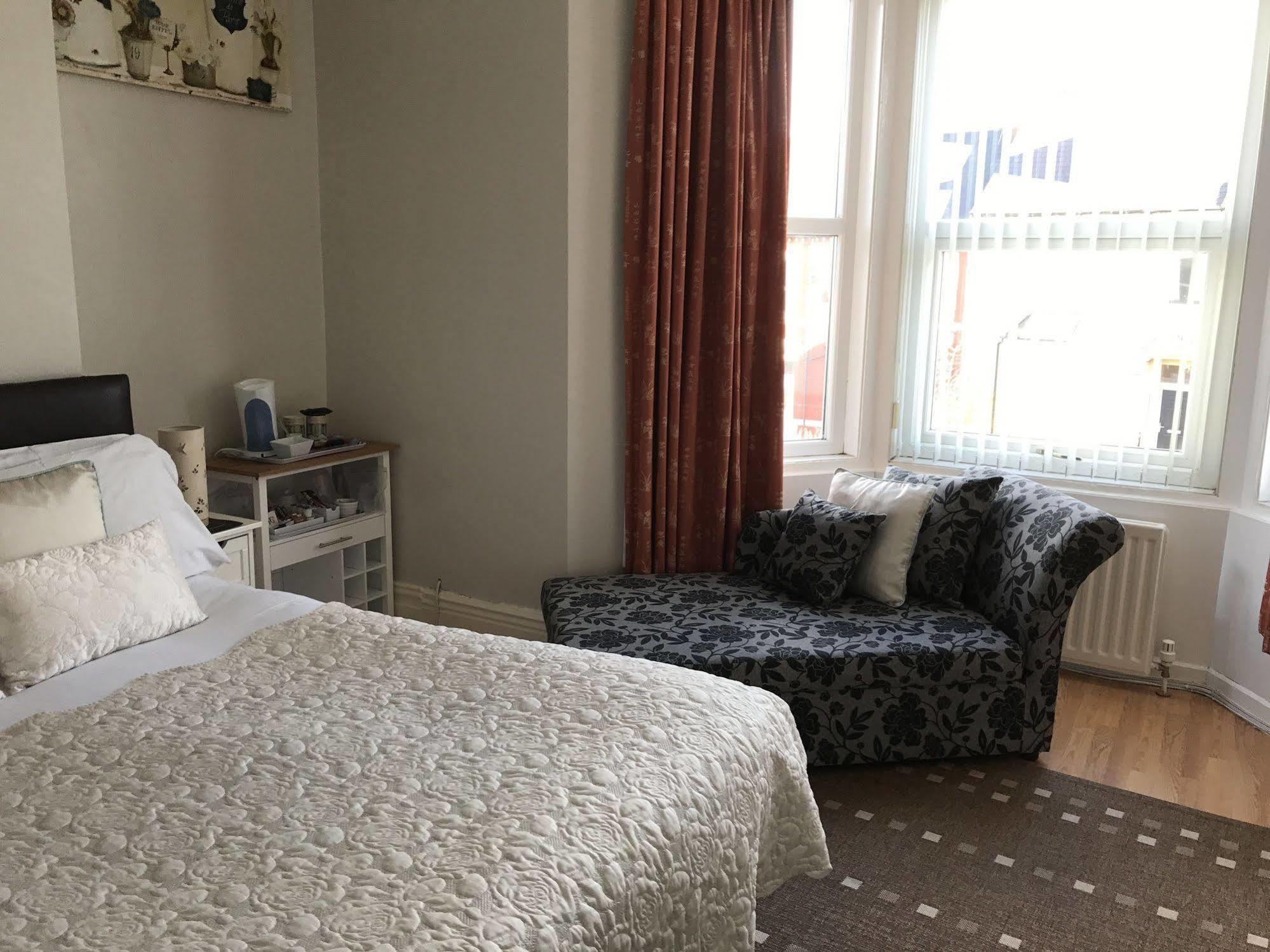 Lighthouse Guest House 위틀리베이 외부 사진