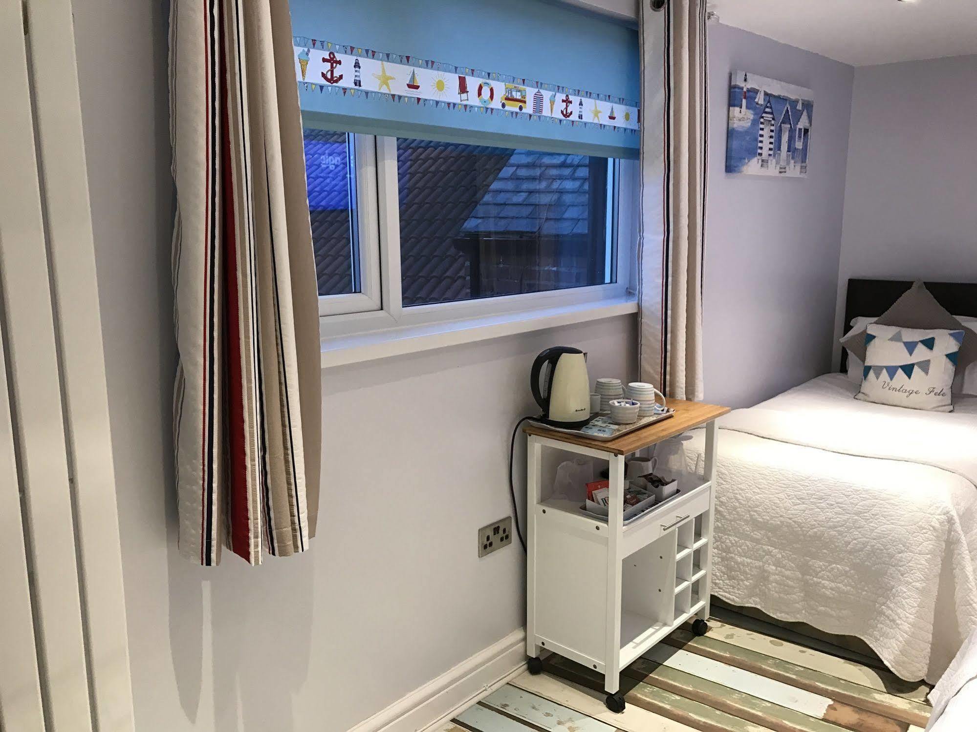 Lighthouse Guest House 위틀리베이 외부 사진