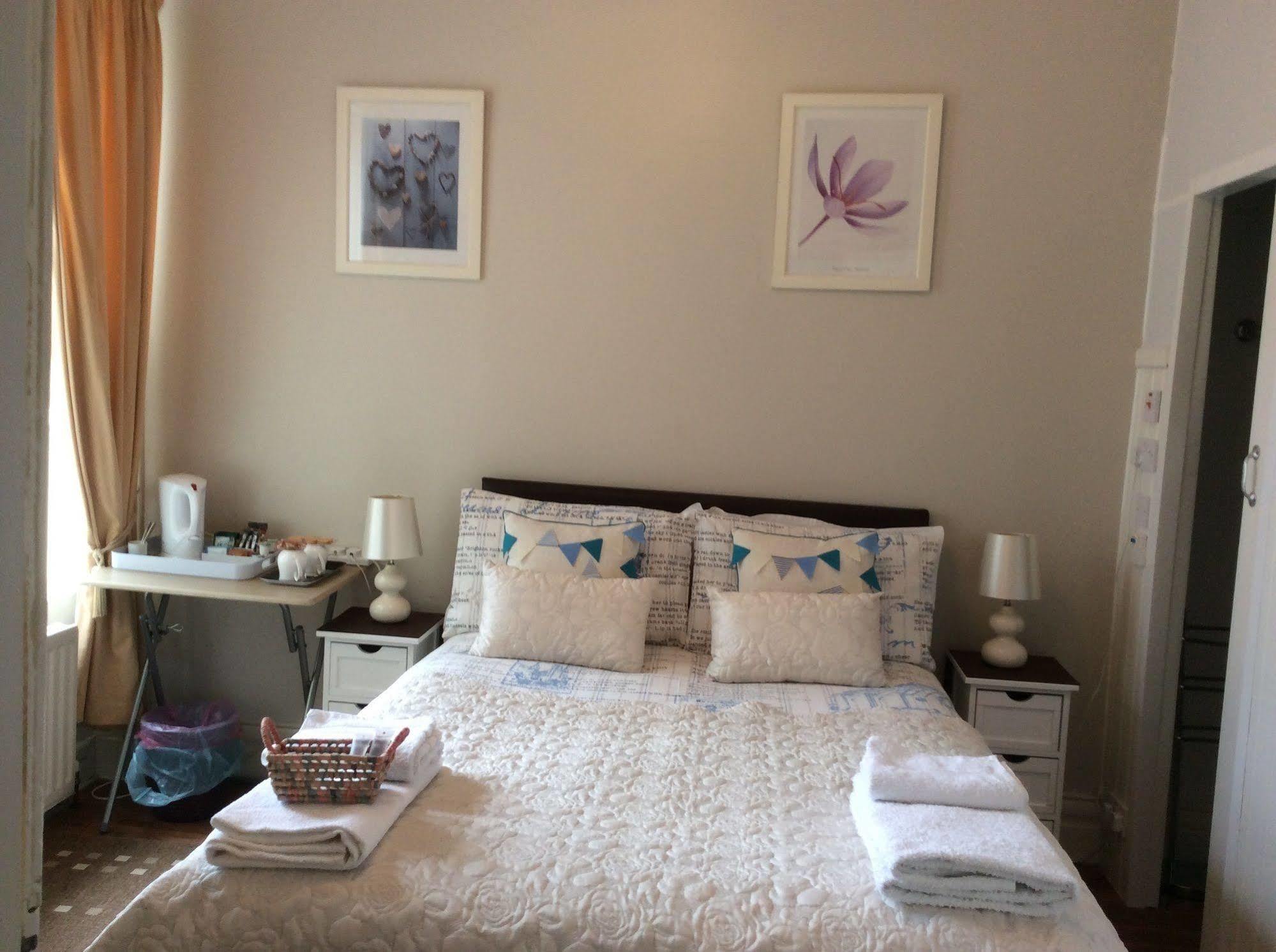 Lighthouse Guest House 위틀리베이 외부 사진